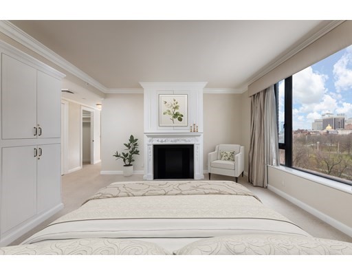 220 Boylston St, Back Bay