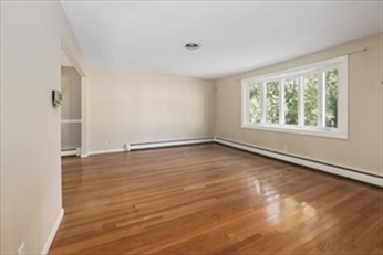 11 Centre Ln, West Roxbury