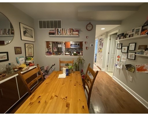 32 Garrison St, Back Bay