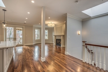 30 Winchester St, Coolidge Corner