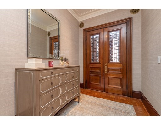 340 Marlborough St, Back Bay