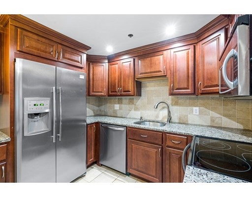 357 Commercial St, Waterfront