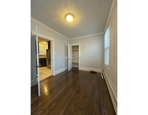 119 Falcon St, East Boston