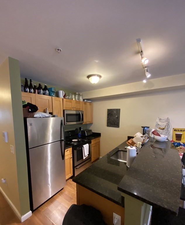 47 Chelsea St, East Boston