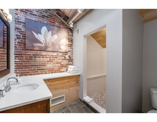 15 Union St, Downtown