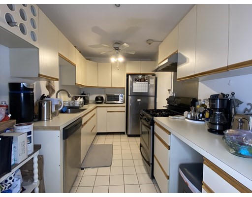 99 Pond Ave, Longwood