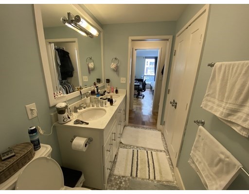 99 Pond Ave, Longwood