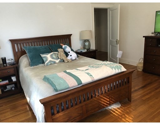 411 Washington St, Brookline Village