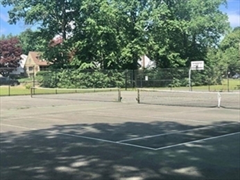 92 Pine Hill Rd, Dedham