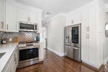 84 Sunnyside St, Hyde Park