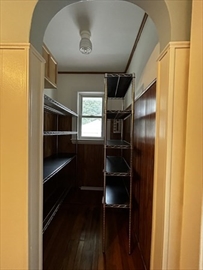 27 Knoll St, Roslindale