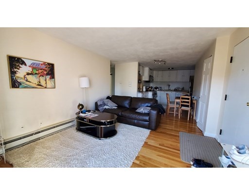 39 Englewood Ave, Brighton