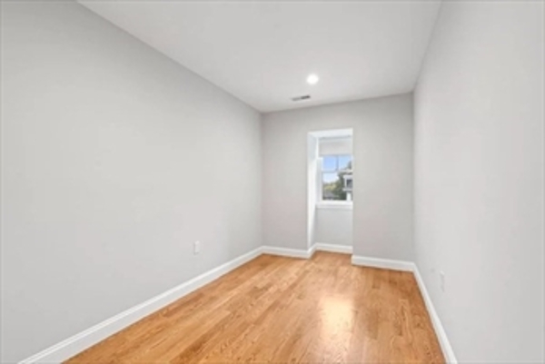 62 Perrin St, Roxbury