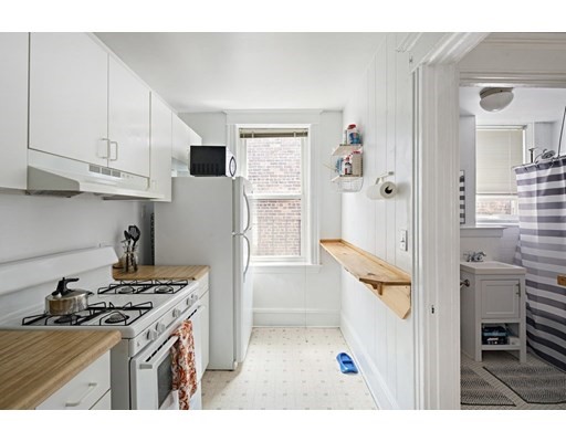 47 Park Vale Ave, Allston