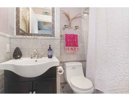 514 1/2 3rd St, South Boston