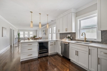 84 Sunnyside St, Hyde Park