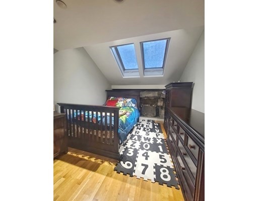 99 105 Broad St, Waterfront