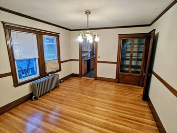 14 Bexley Rd, Roslindale