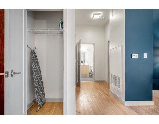 320 D St, South Boston