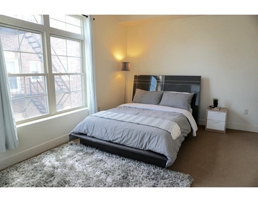 9 Gardner St, Allston