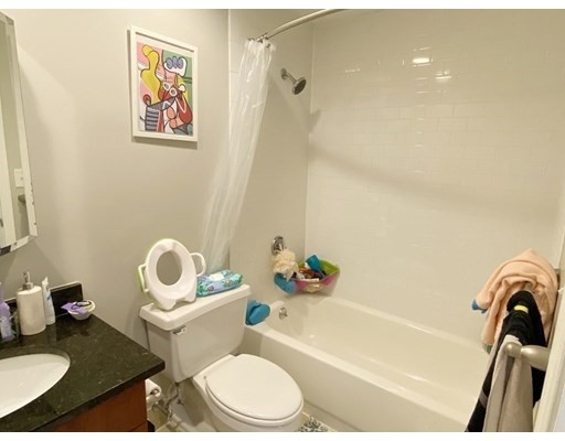 32 Garrison St, Back Bay