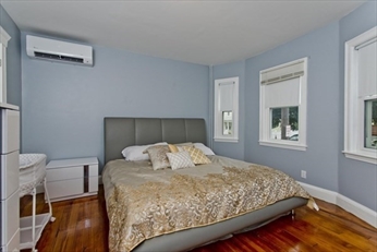 10 Stafford St, Dedham