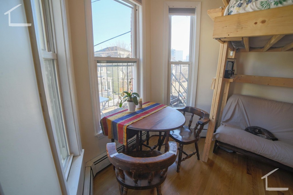 26 Pinckney St, East Somerville