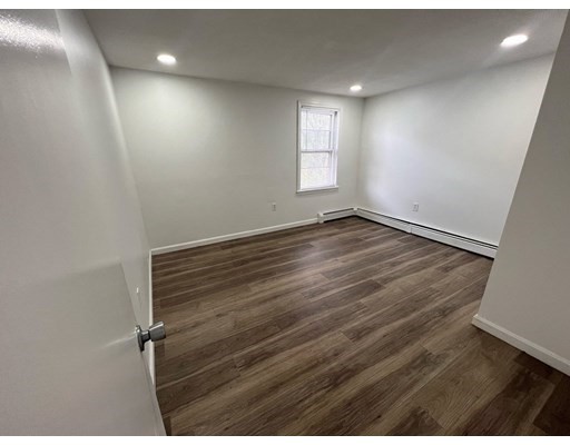 7 Ashland St, Medford