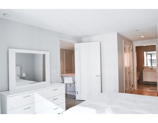 135 Seaport Blvd, Seaport District