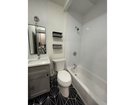 41 Long Ave, Brighton