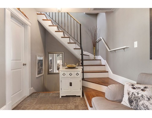 514 1/2 3rd St, South Boston