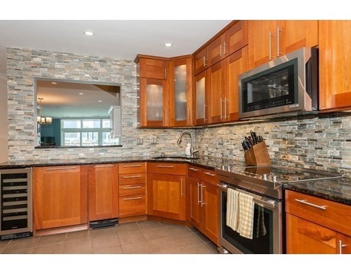 51 Pier 7, Charlestown