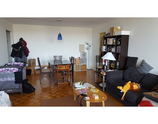 33 Pond Ave, Brookline Village