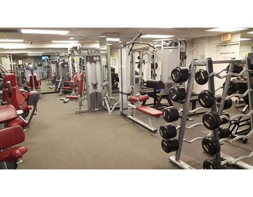 33 Pond Ave, Brookline Village