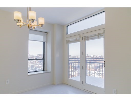 755 Boylston St, Back Bay