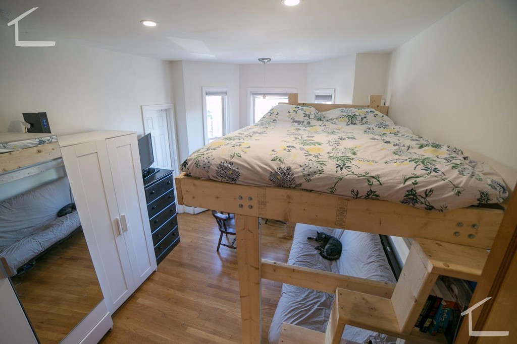 26 Pinckney St, East Somerville