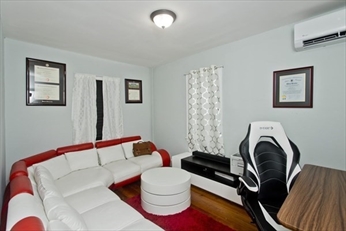 10 Stafford St, Dedham