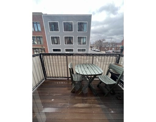 125 B St, South Boston