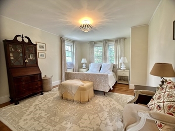 451 Poplar St, Roslindale