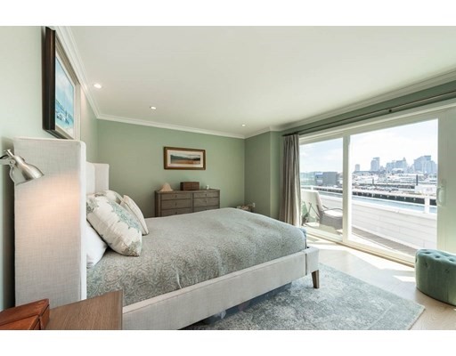 51 Pier 7, Charlestown