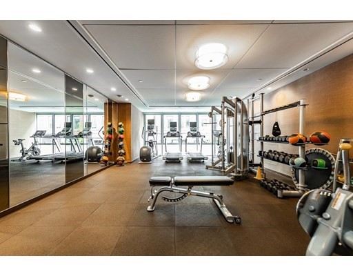 32 Traveler St, South End