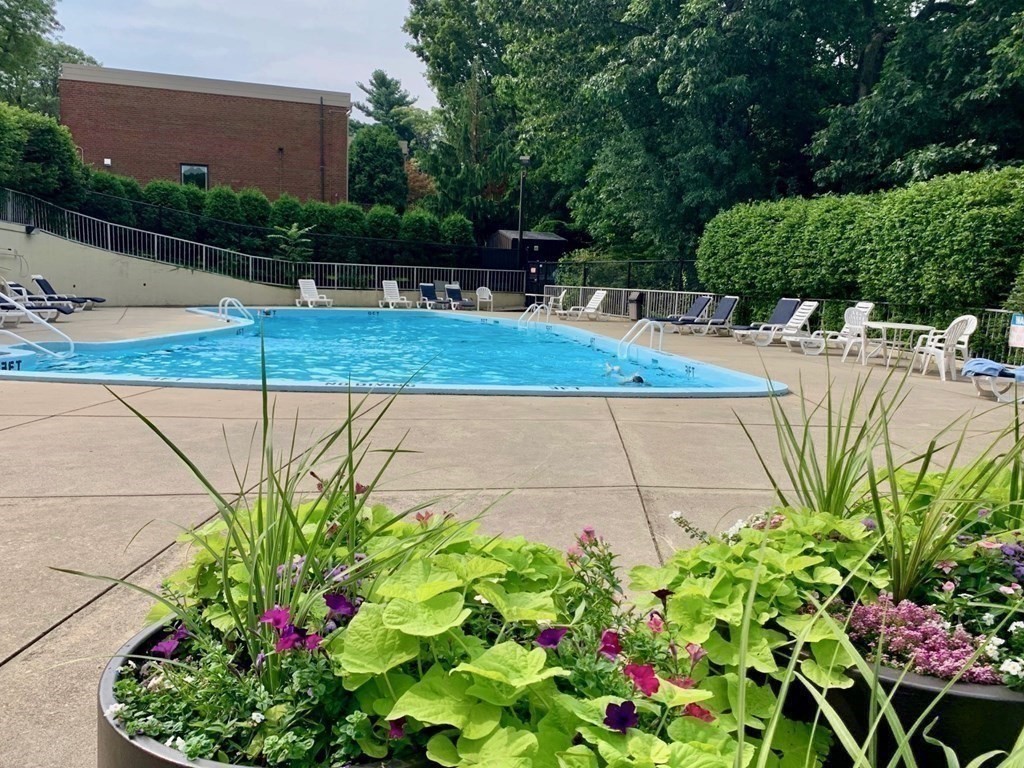 111 Perkins St, Jamaica Plain