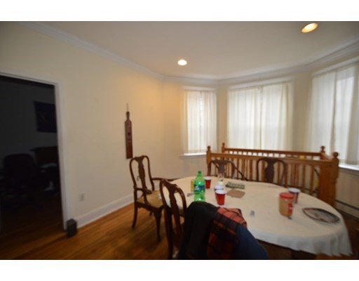 73 Thatcher St, Coolidge Corner