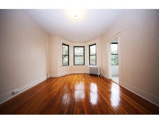 39 Hemenway St, Back Bay