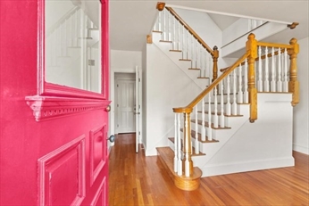 211 Centre St, Milton