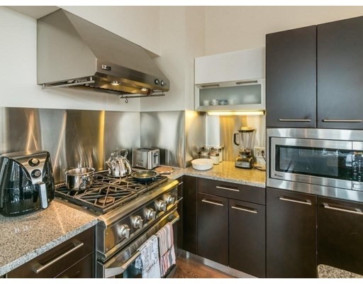 88 Kingston St, Midtown