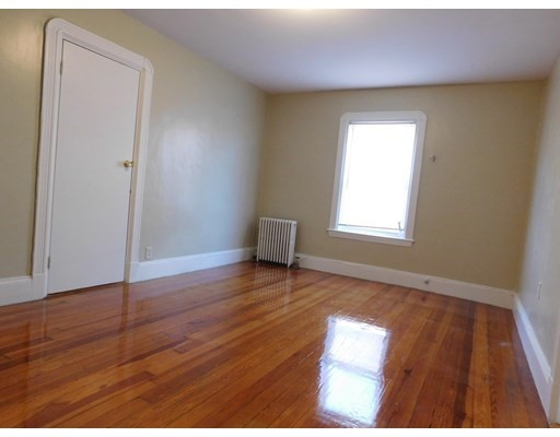 114 Harrishof St, Roxbury