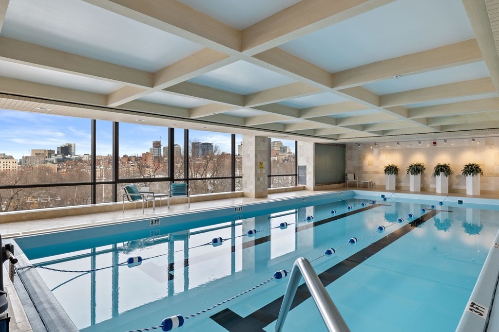 220 Boylston St, Back Bay