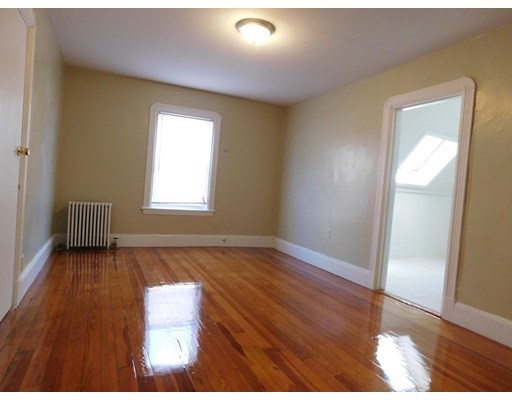 114 Harrishof St, Roxbury