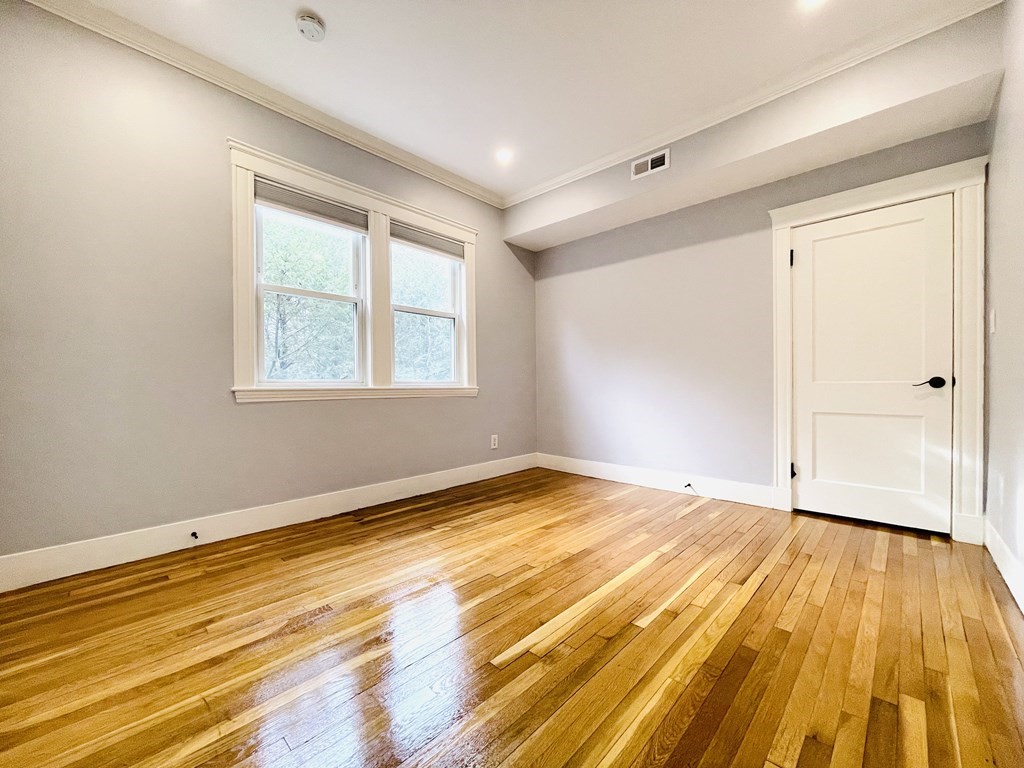 28 Wolcott Rd, Chestnut Hill